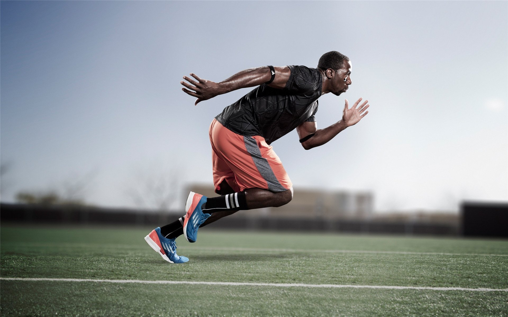 《电竞装备评测：助你成为操作高手》，电竞装置